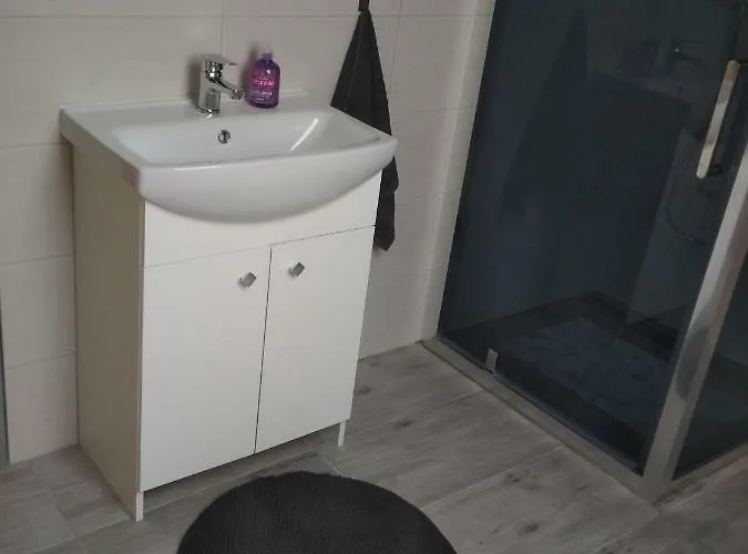 Apartment 2 *